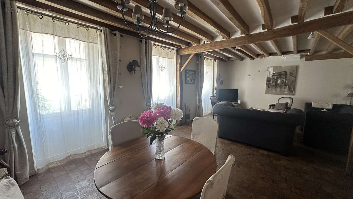 Maison à MAROLLES-EN-HUREPOIX