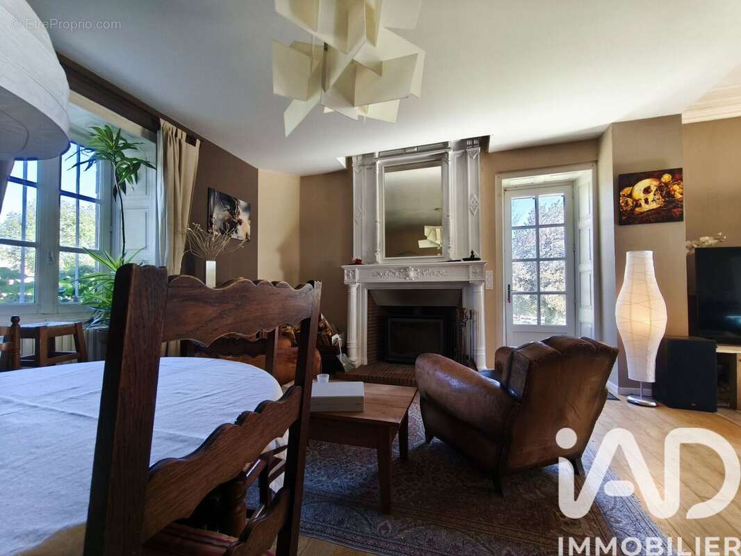 Photo 8 - Maison à JUSSAC