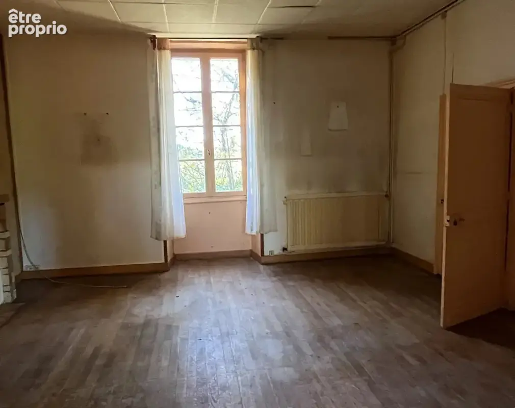 Magnifique maison de maître à rafraîchir avec granges et maisonnette à rénover - photo 9