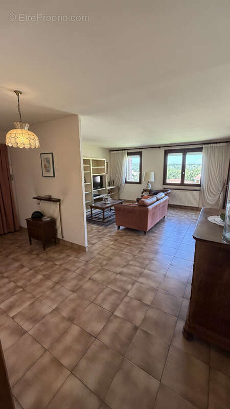 Appartement à ROCHE-LA-MOLIERE