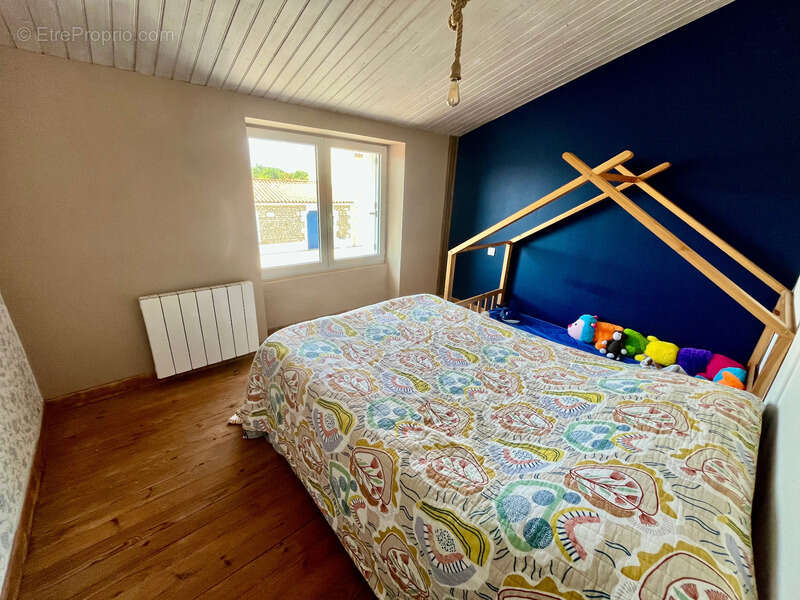 Maison à LES MAGNILS-REIGNIERS