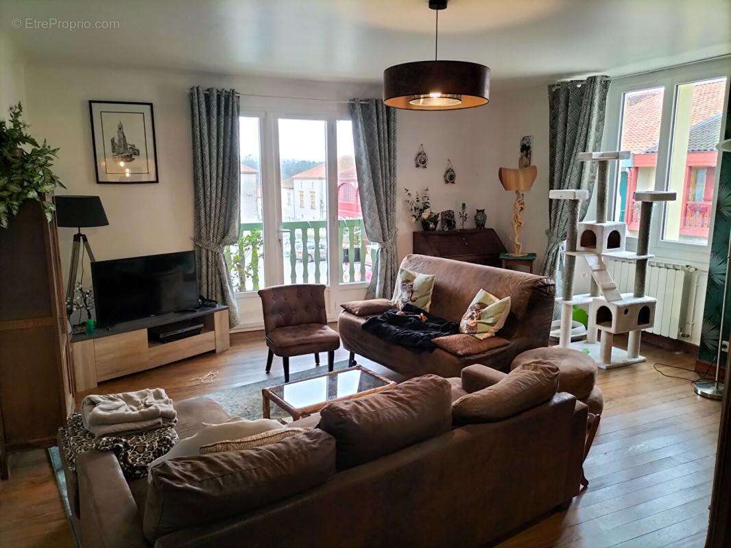 Appartement à GEAUNE