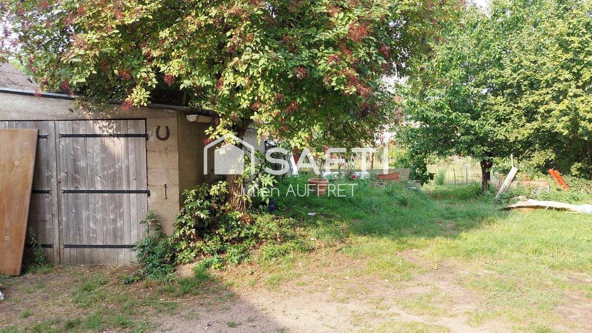 Appartement 209 m² à Myennes  - photo 2