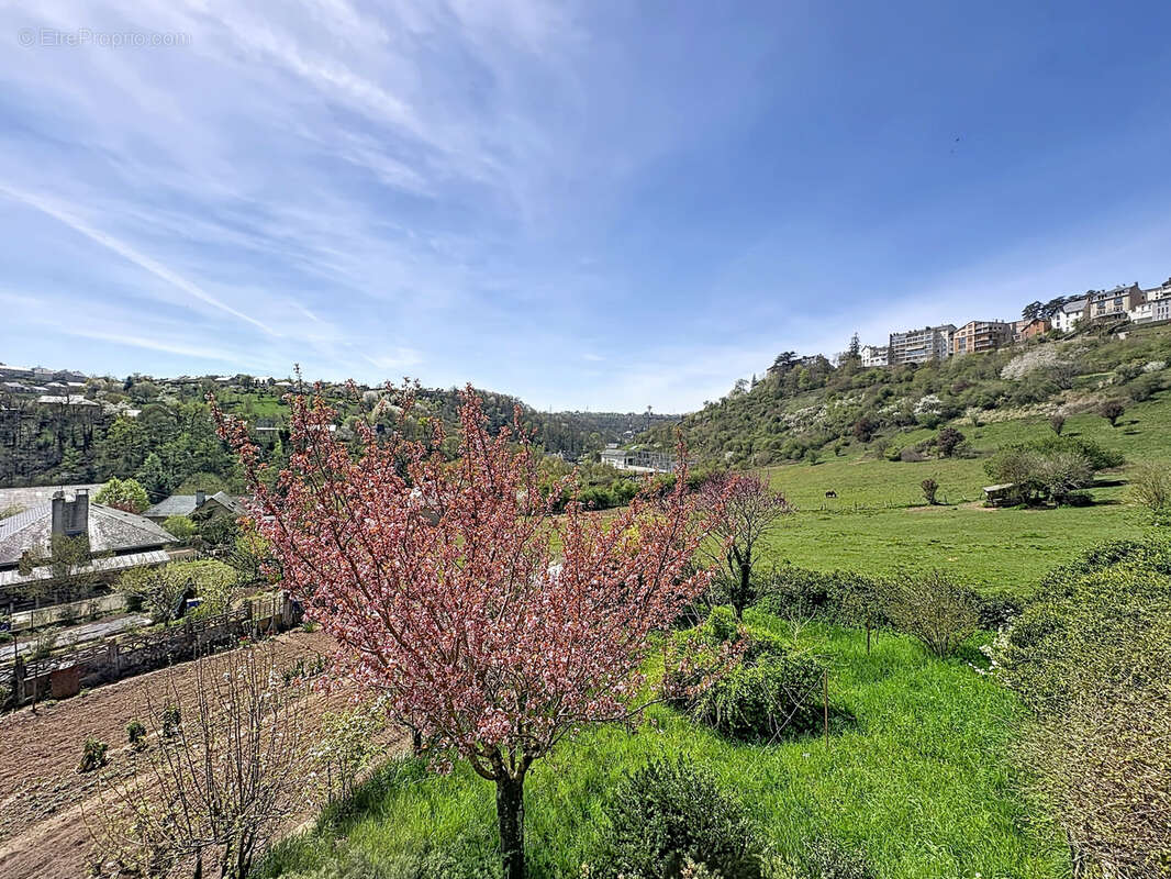 Maison à LE MONASTERE