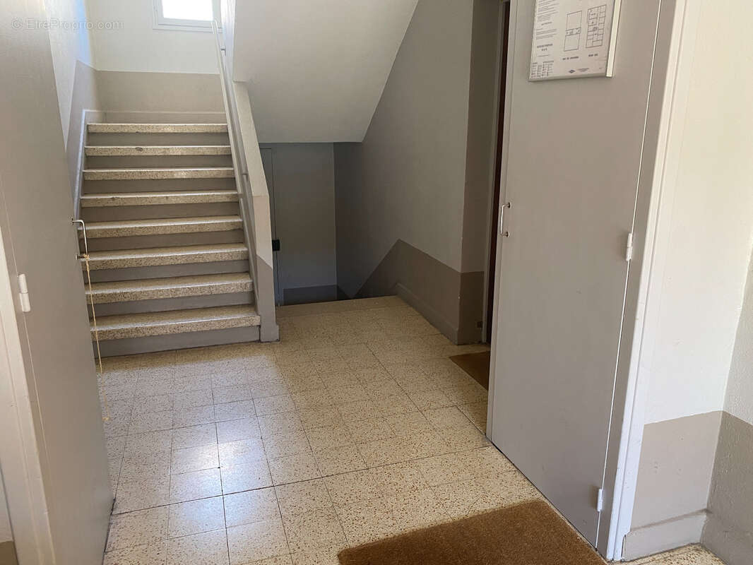 Appartement T3 avec cave, Rue Albert de Mun 26000 VALENCE - photo 15