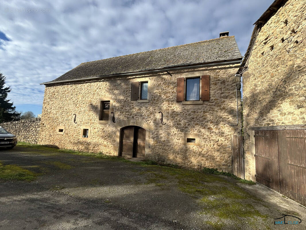 Maison à ANGLARS-SAINT-FELIX