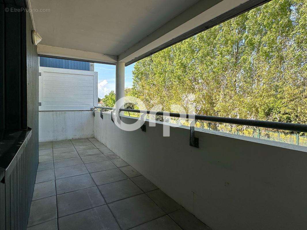 Appartement à FOURAS