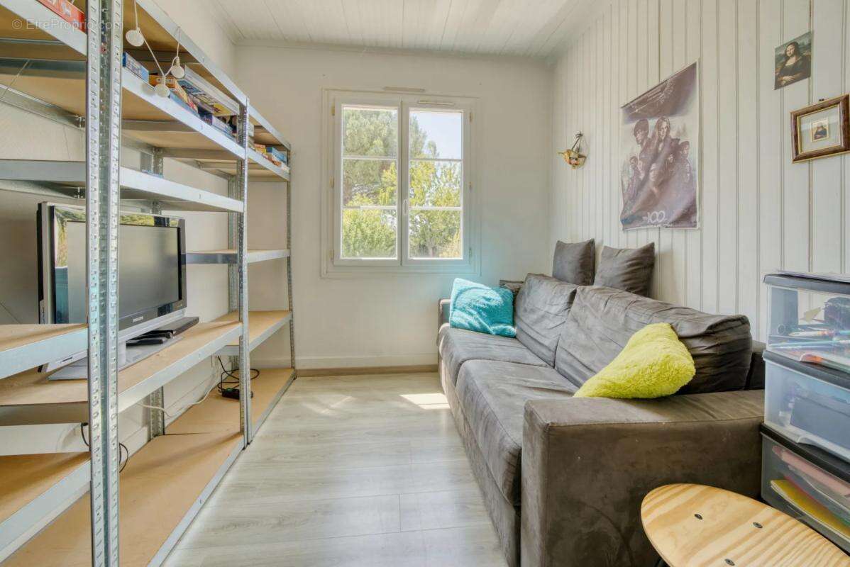 Maison de 6 pièces de 176 m² à Bussac-sur-Charente - photo 13