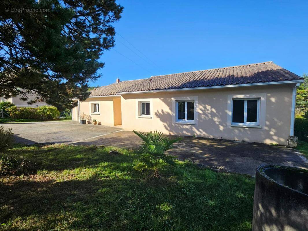 Maison à BEAUSSAC