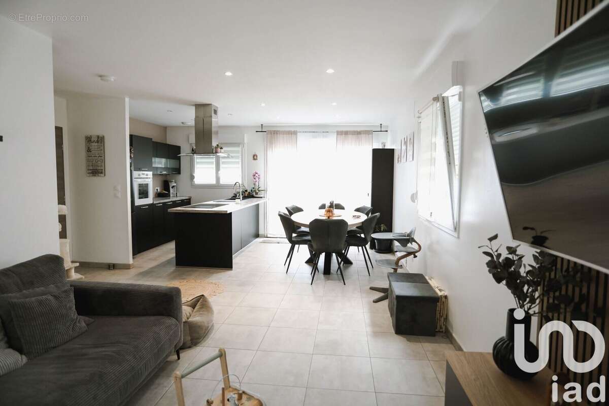 Photo 8 - Maison à HUSSIGNY-GODBRANGE