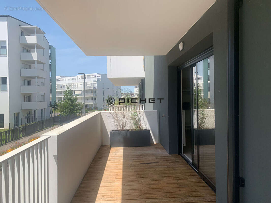 Appartement à BILLERE