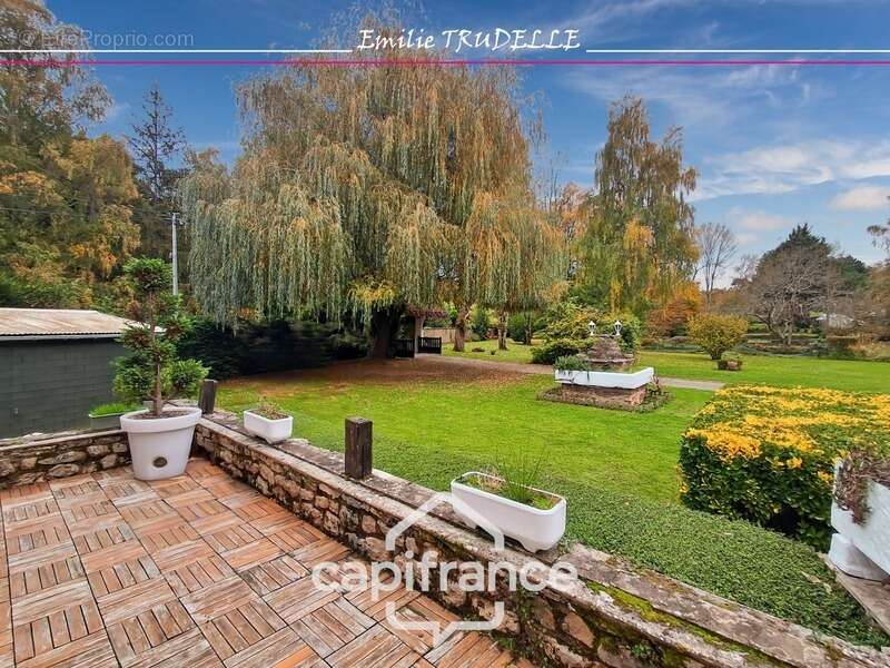 Maison à TORCE-EN-VALLEE