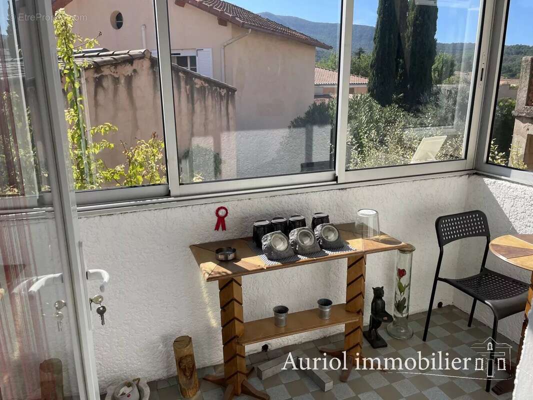 Maison à SAINT-ZACHARIE