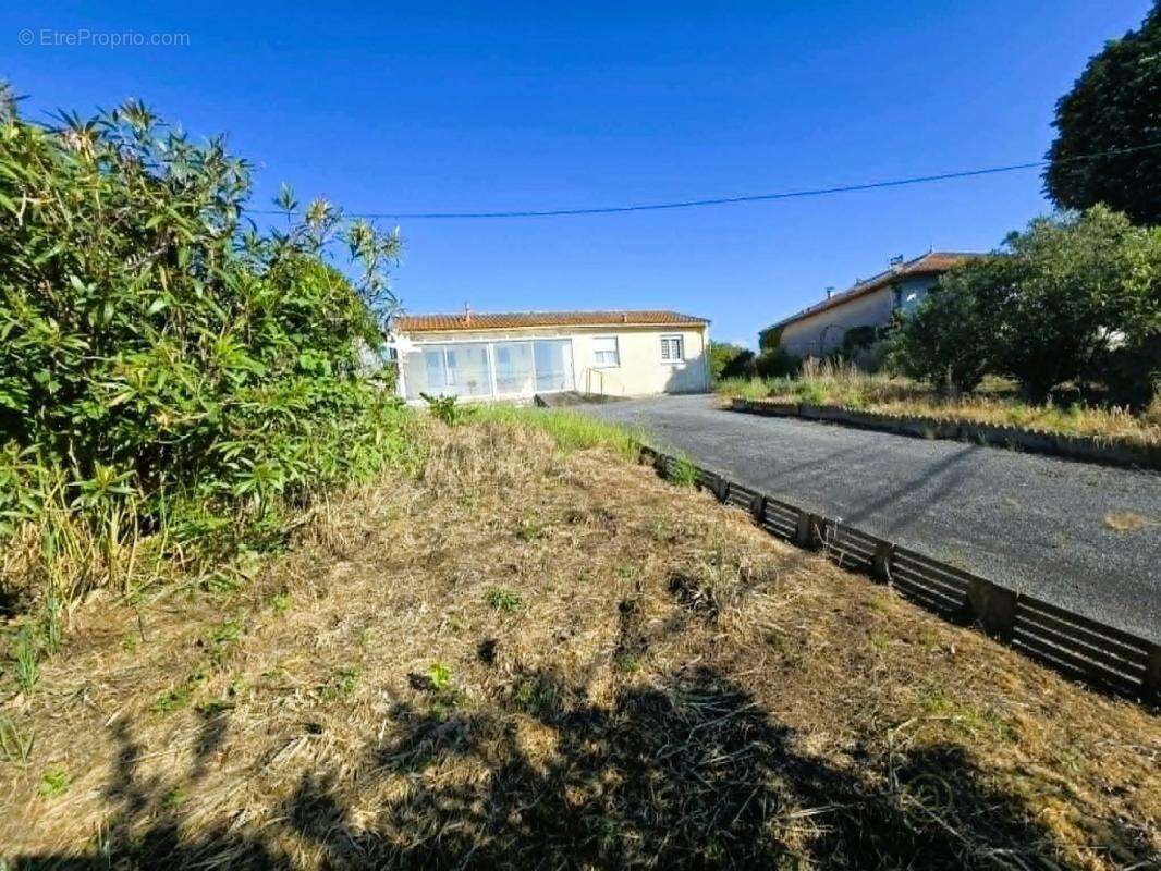Maison à MIRAMBEAU