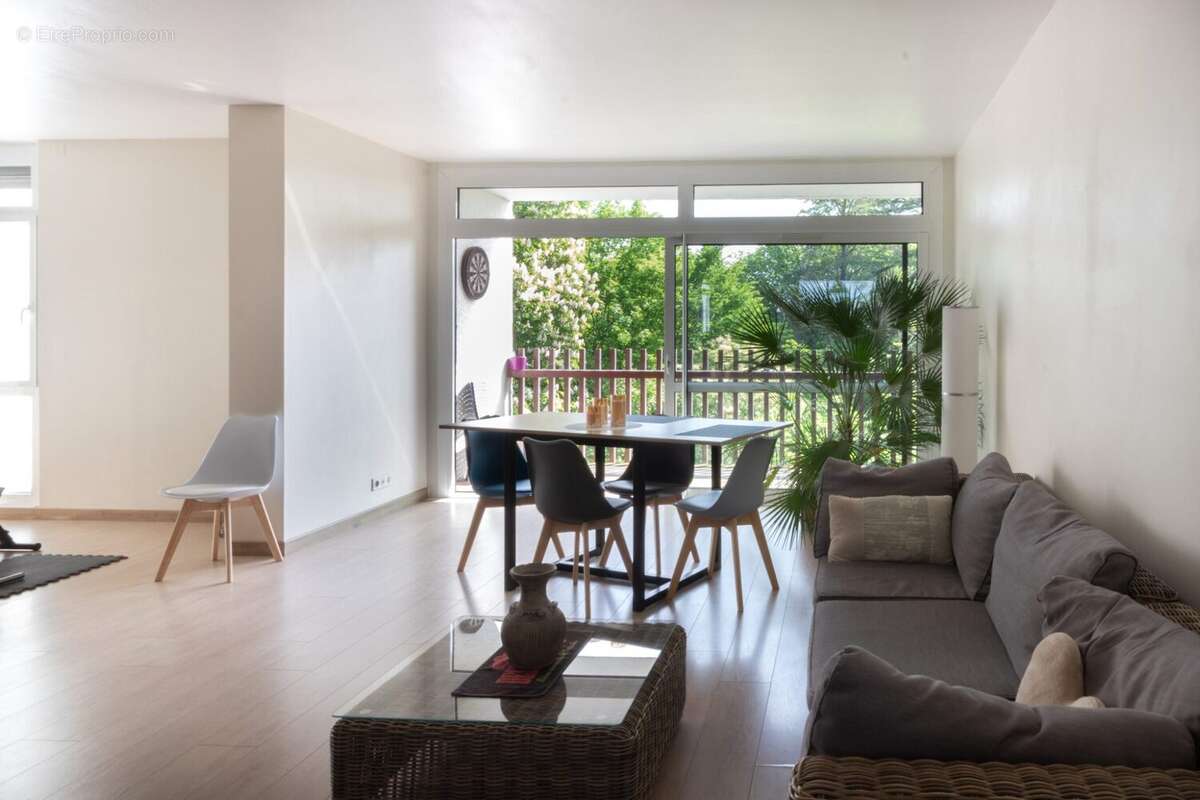 Appartement à VILLENAVE-D'ORNON