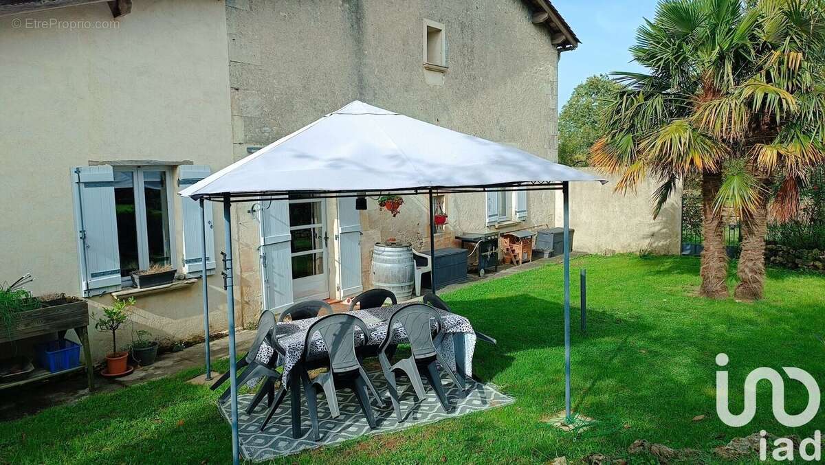 Photo 2 - Maison à MONTENDRE