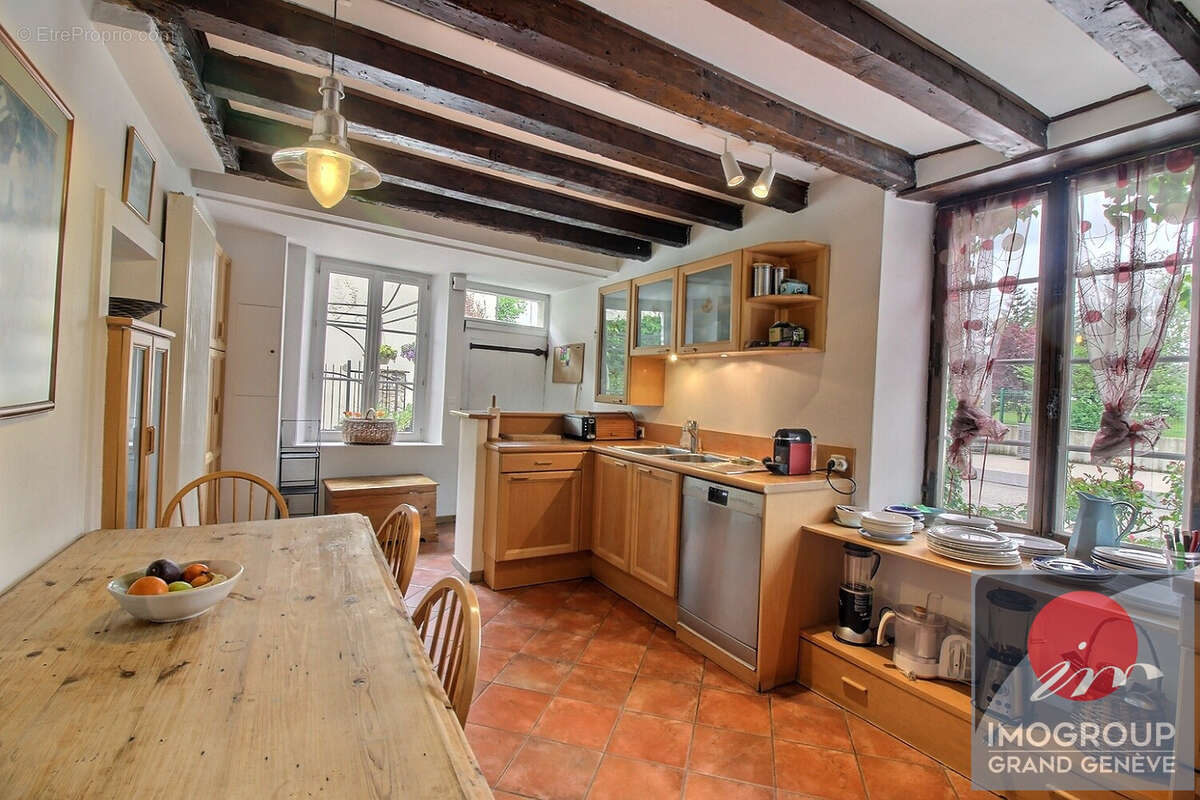 Maison à CESSY