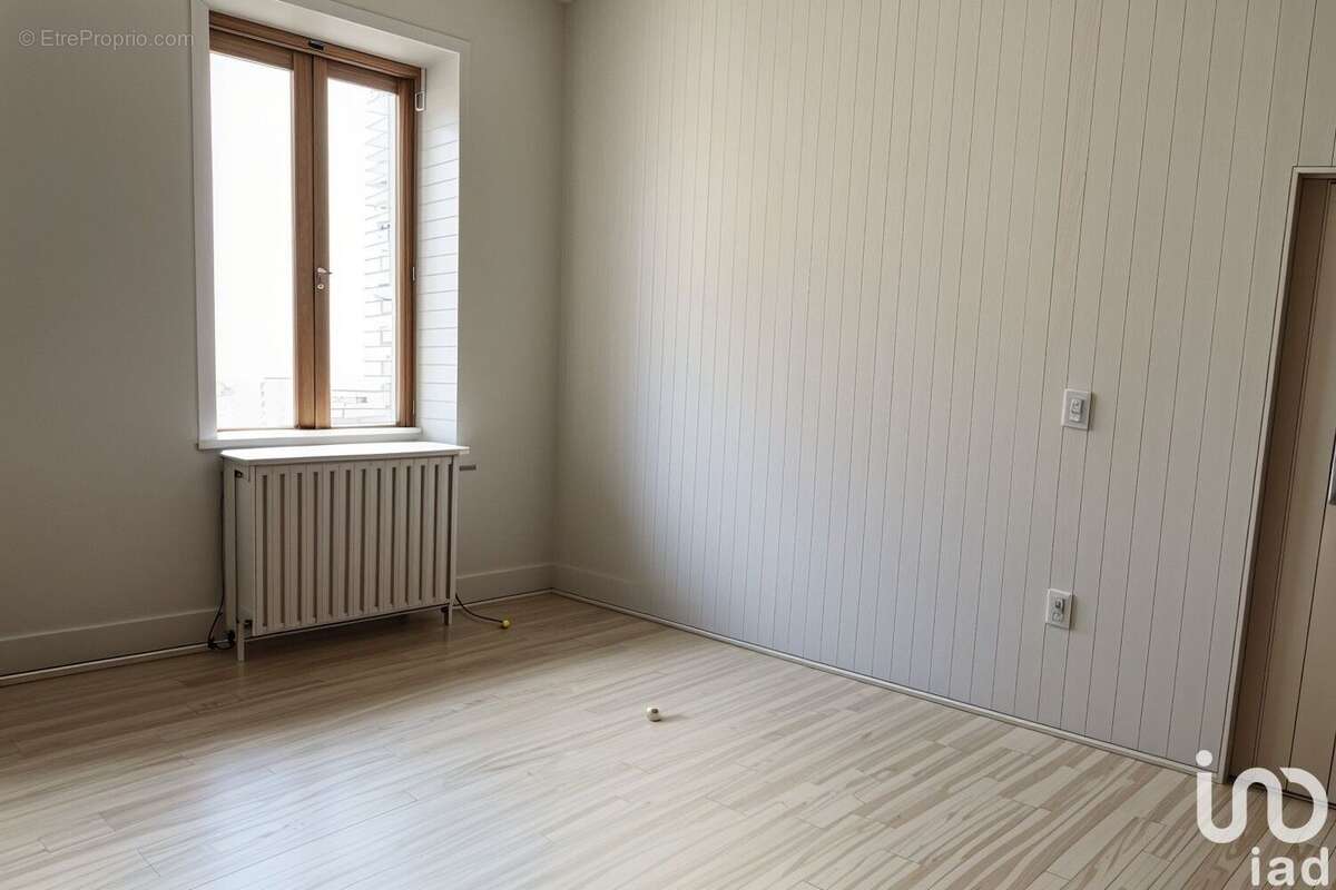 Photo 4 - Commerce à CHATONNAY