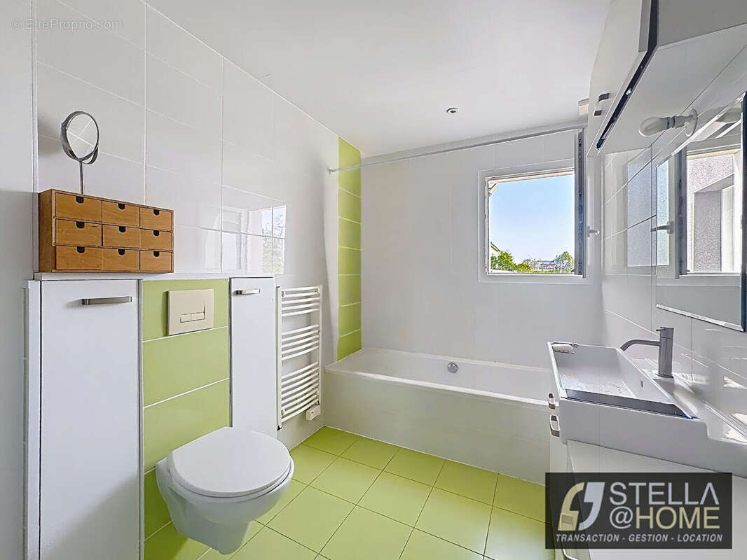 Maison de plain pied, moderne en impasse - TREMELOIR - photo 7