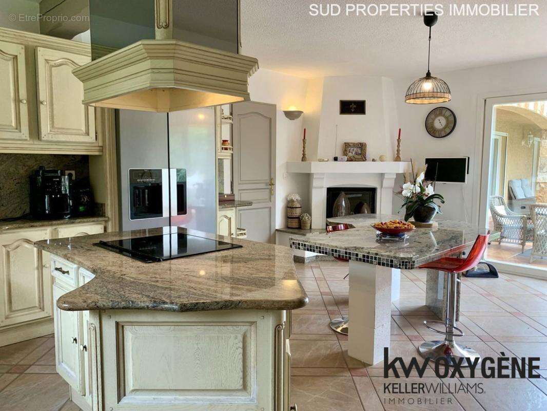 Maison à SAINT-CYPRIEN