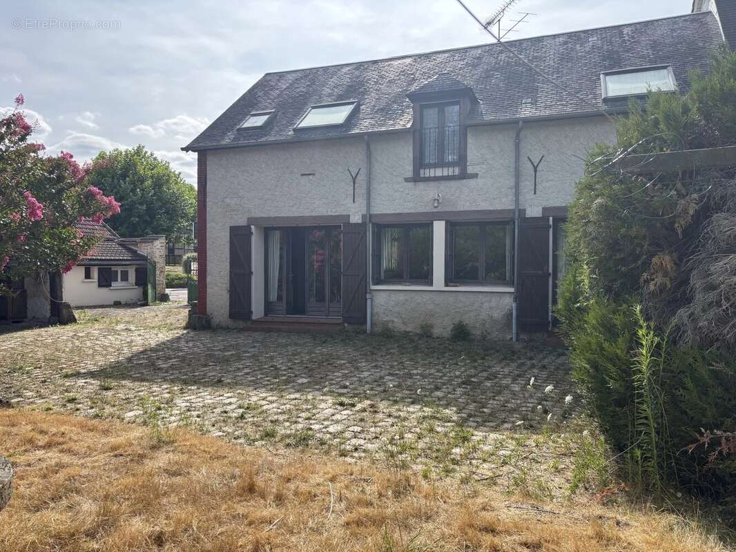Maison 160 m² à Rambouillet  - photo 2