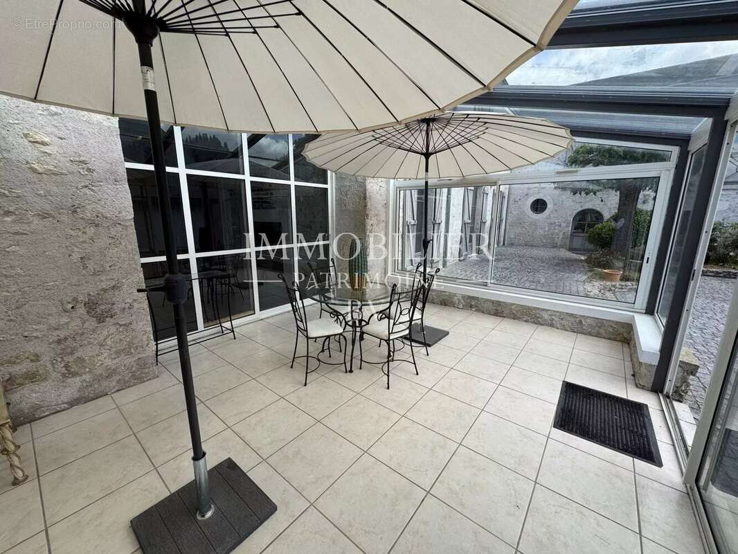 Maison à LA CHAUSSEE-SAINT-VICTOR