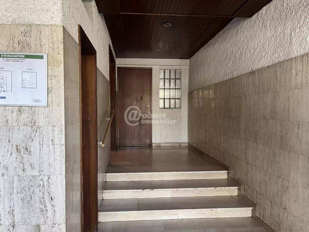 Appartement à MARSEILLE-3E