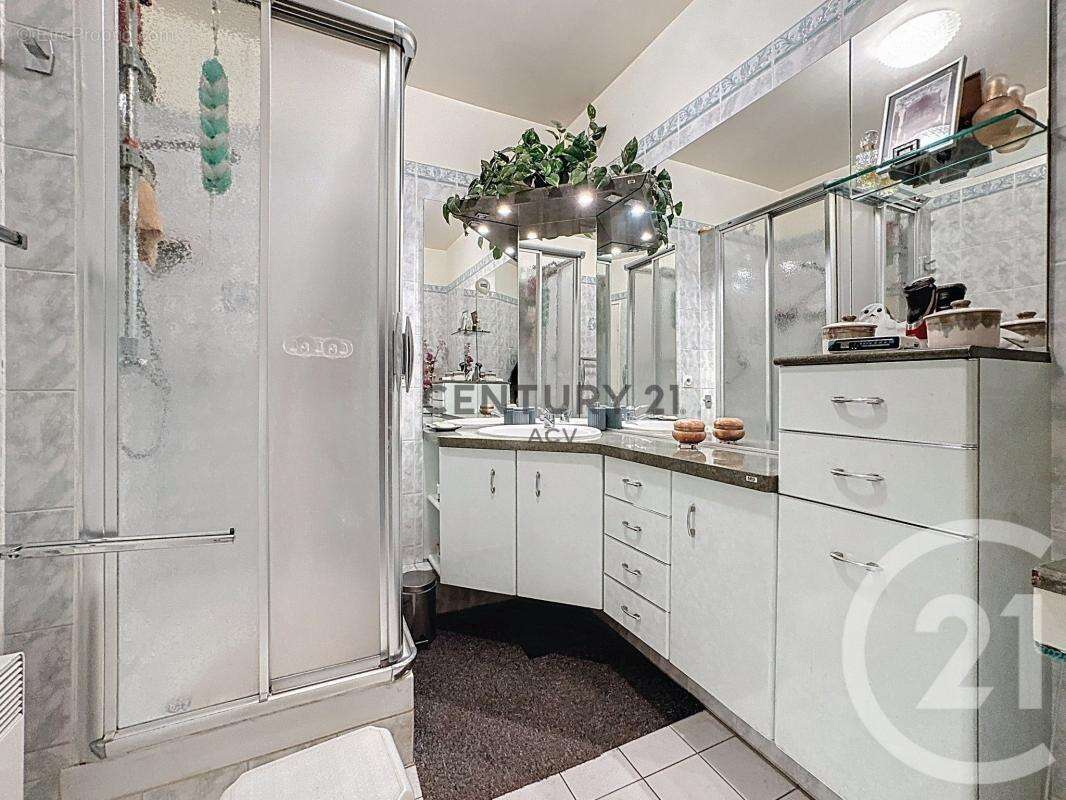 Appartement à MAISONS-ALFORT