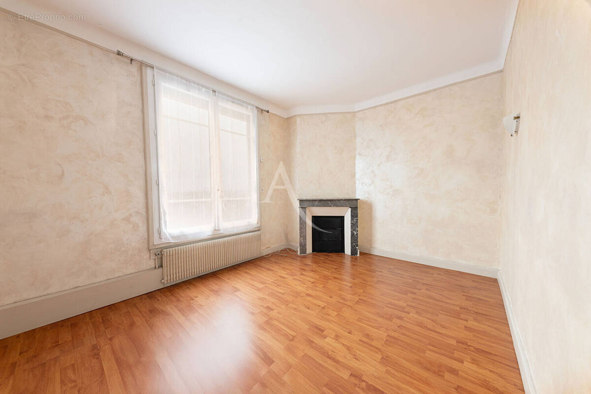 Appartement à BROU-SUR-CHANTEREINE