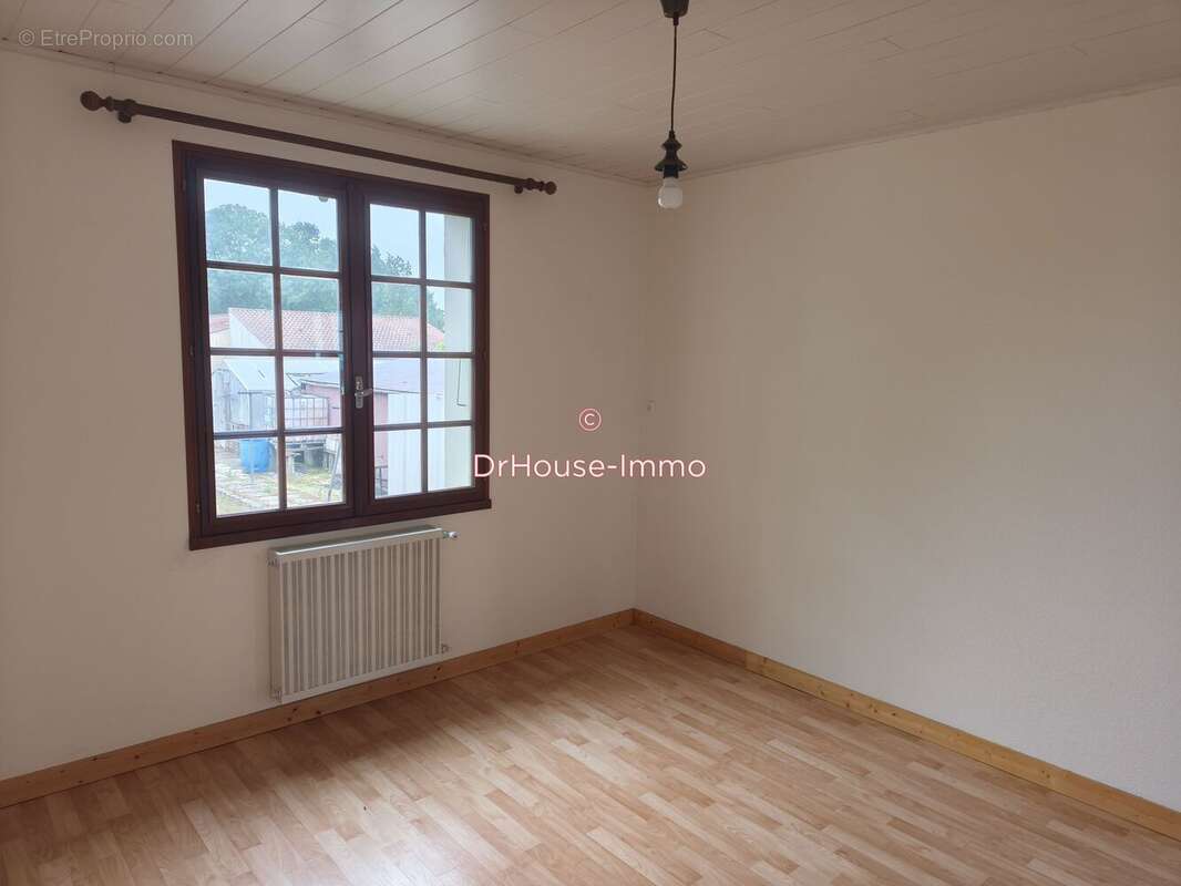Maison 123 m² à Bournezeau  - photo 8