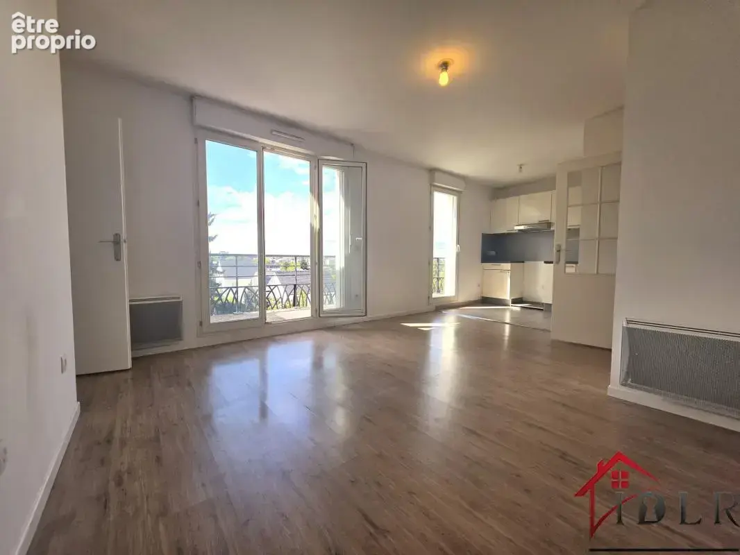COMBS LA VILLE - Appartement - 2 pièces - 46m2 - photo 2