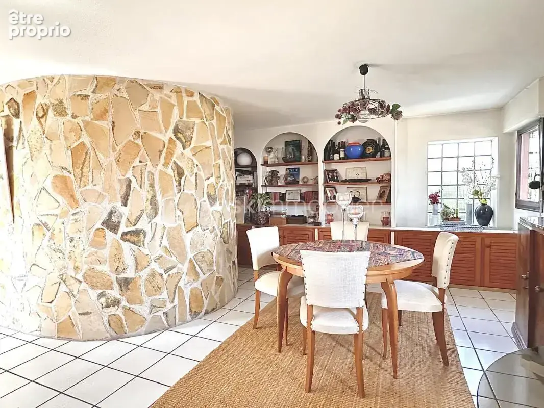 Maison lumineuse et spacieuse - photo 3