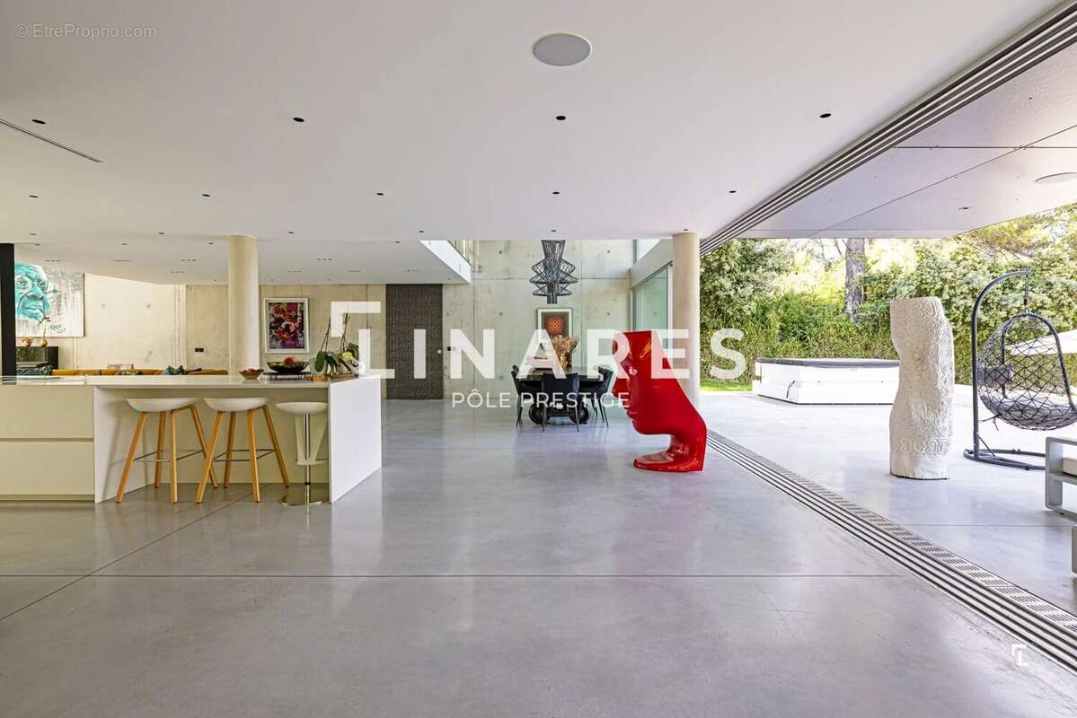 LA CONTEMPORAINE - Villa d’architecte de 529m2  - Vue Sainte-Victoire et prestations d’exception - 13100 - photo 5