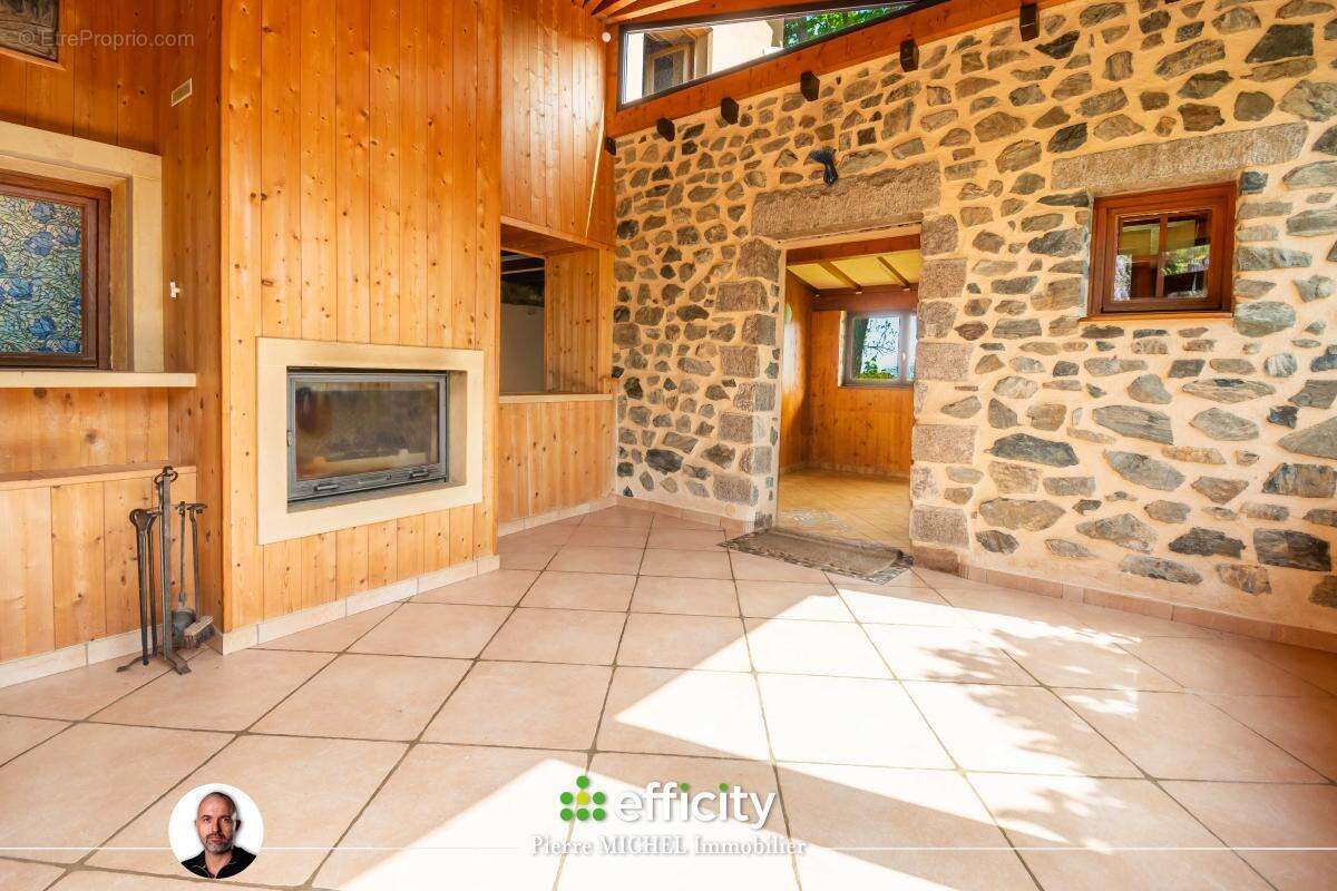 Maison 136 m² à Bessenay  - photo 7