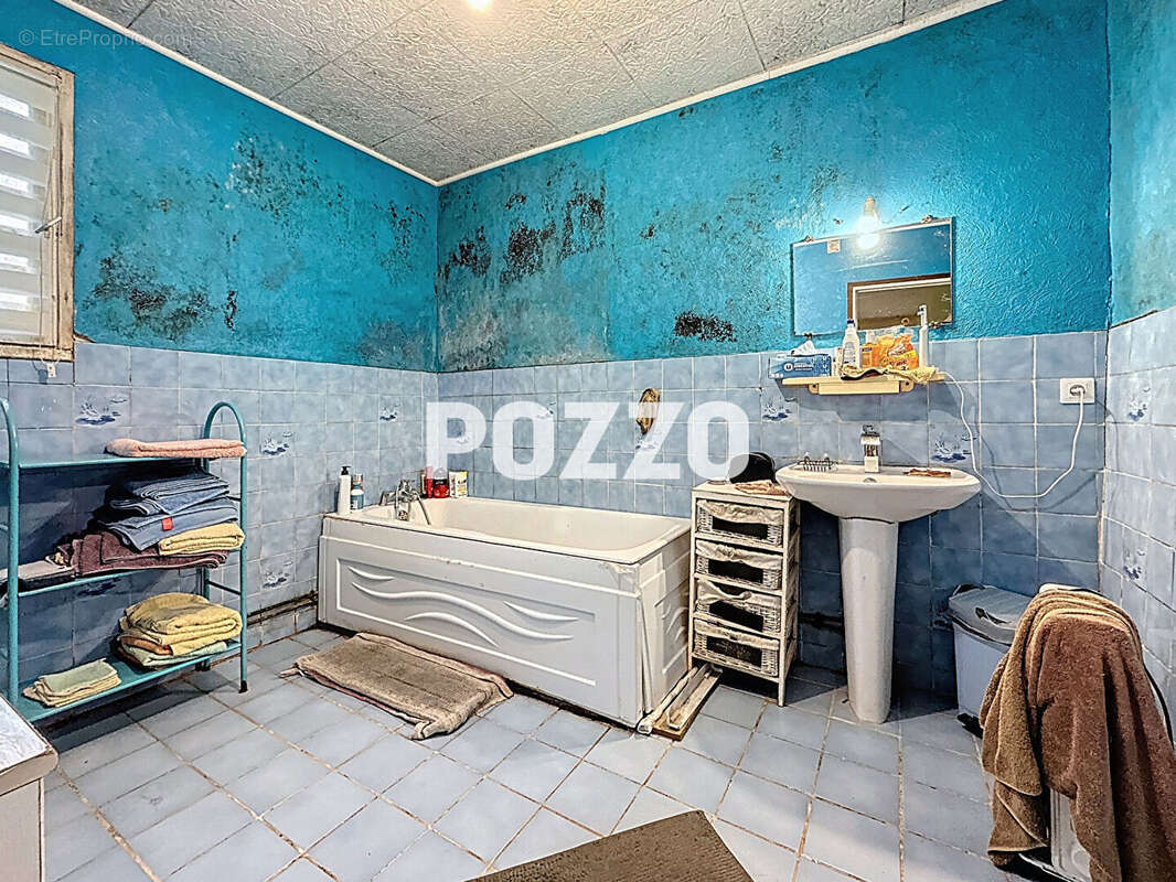 Maison à LA ROCHELLE-NORMANDE