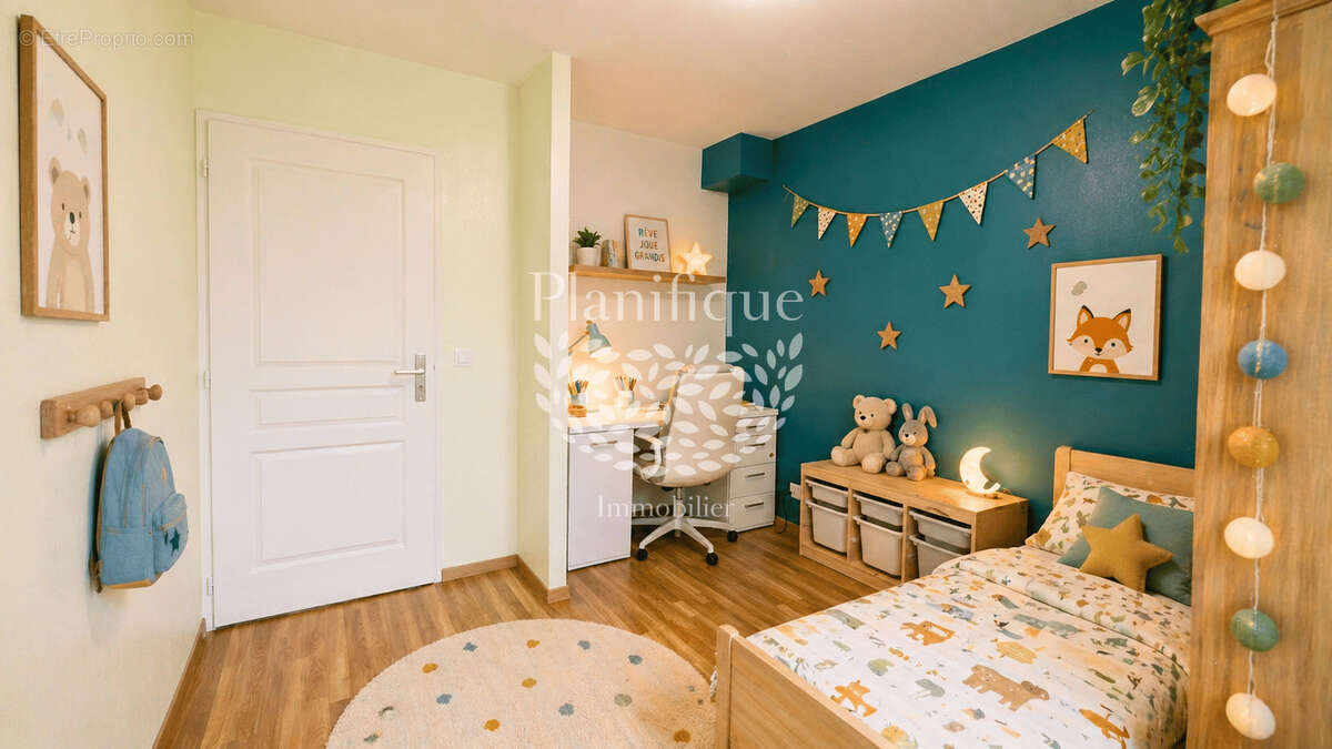Appartement à CRUSEILLES