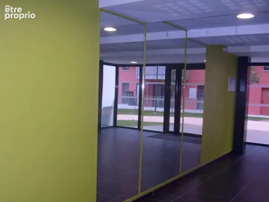 Grand T3 lumineux en rdj avec deux places de parking - photo 8