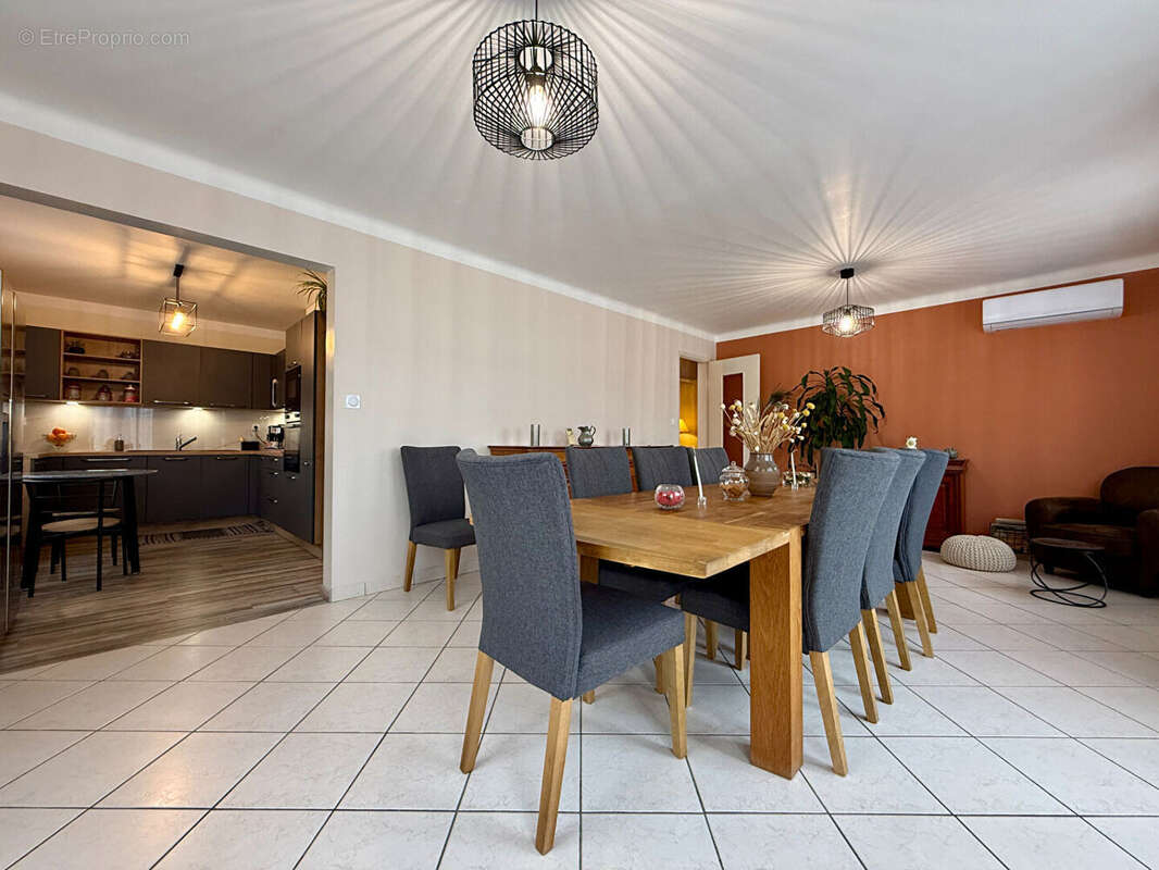 Maison à LONS-LE-SAUNIER