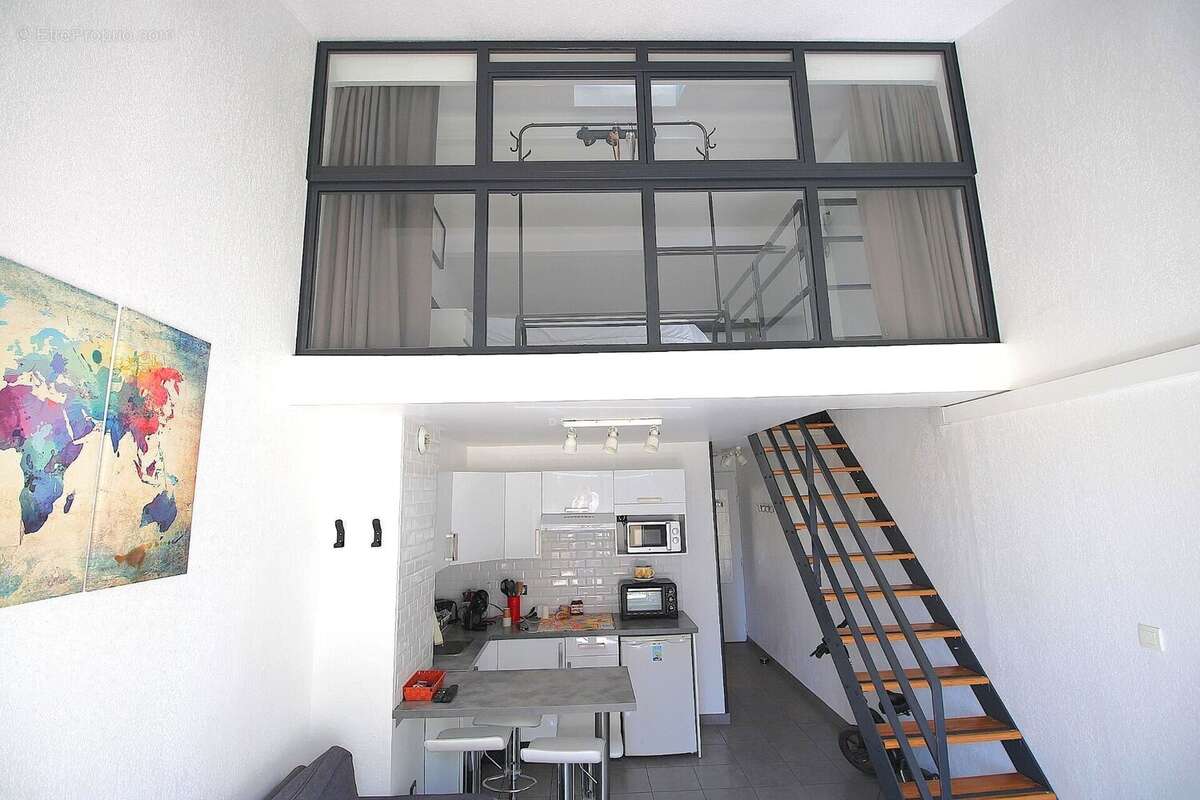 Appartement à SAINT-CYR-SUR-MER