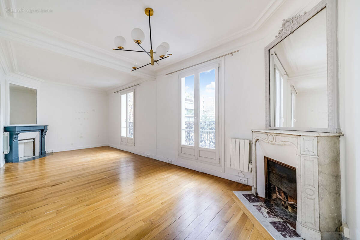 3 pièces en duplex avec balcon - Rue de la Pompe - Calme et lumineux - photo 2