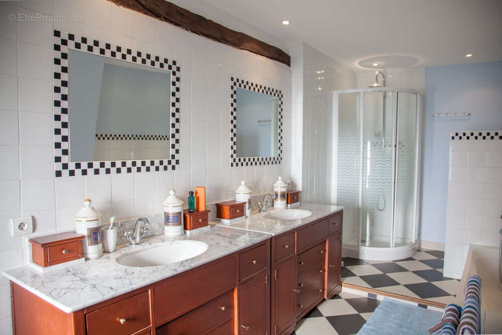 Maison à MONTPON-MENESTEROL