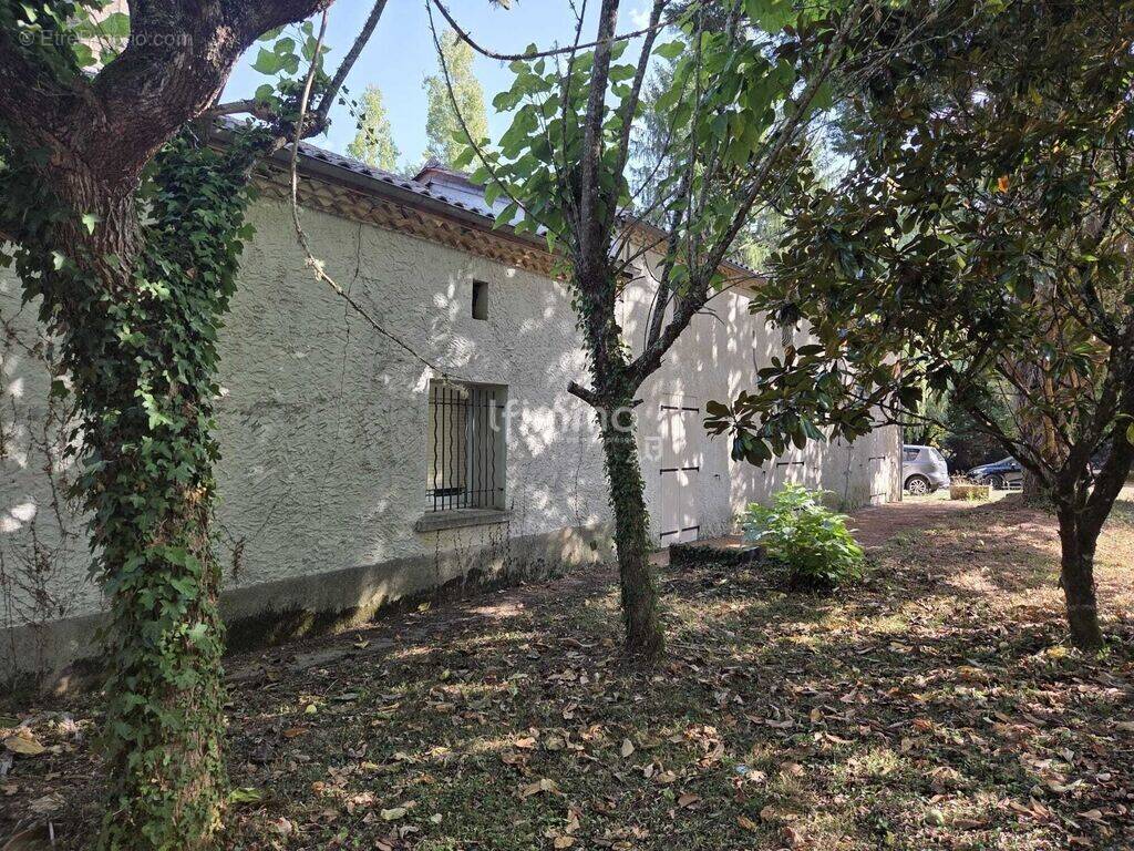 Maison à NOTRE-DAME-DE-SANILHAC