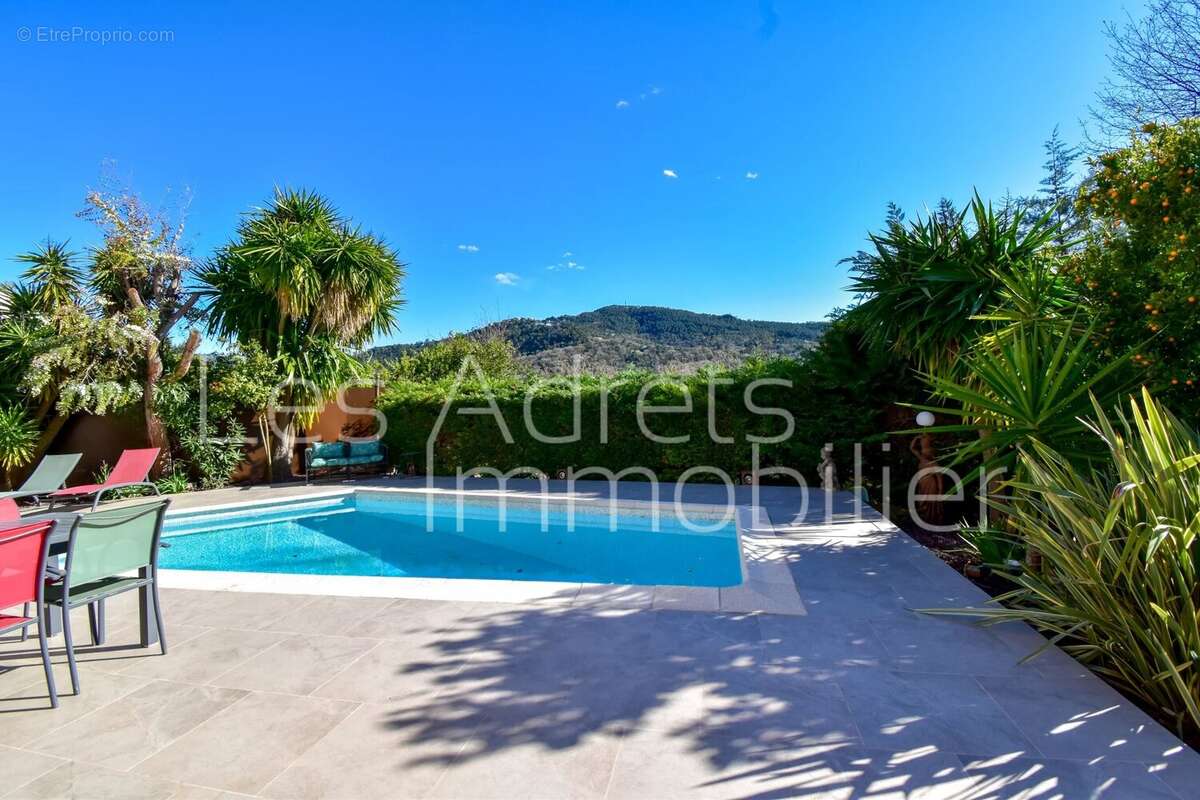 Maison à LES ADRETS-DE-L'ESTEREL