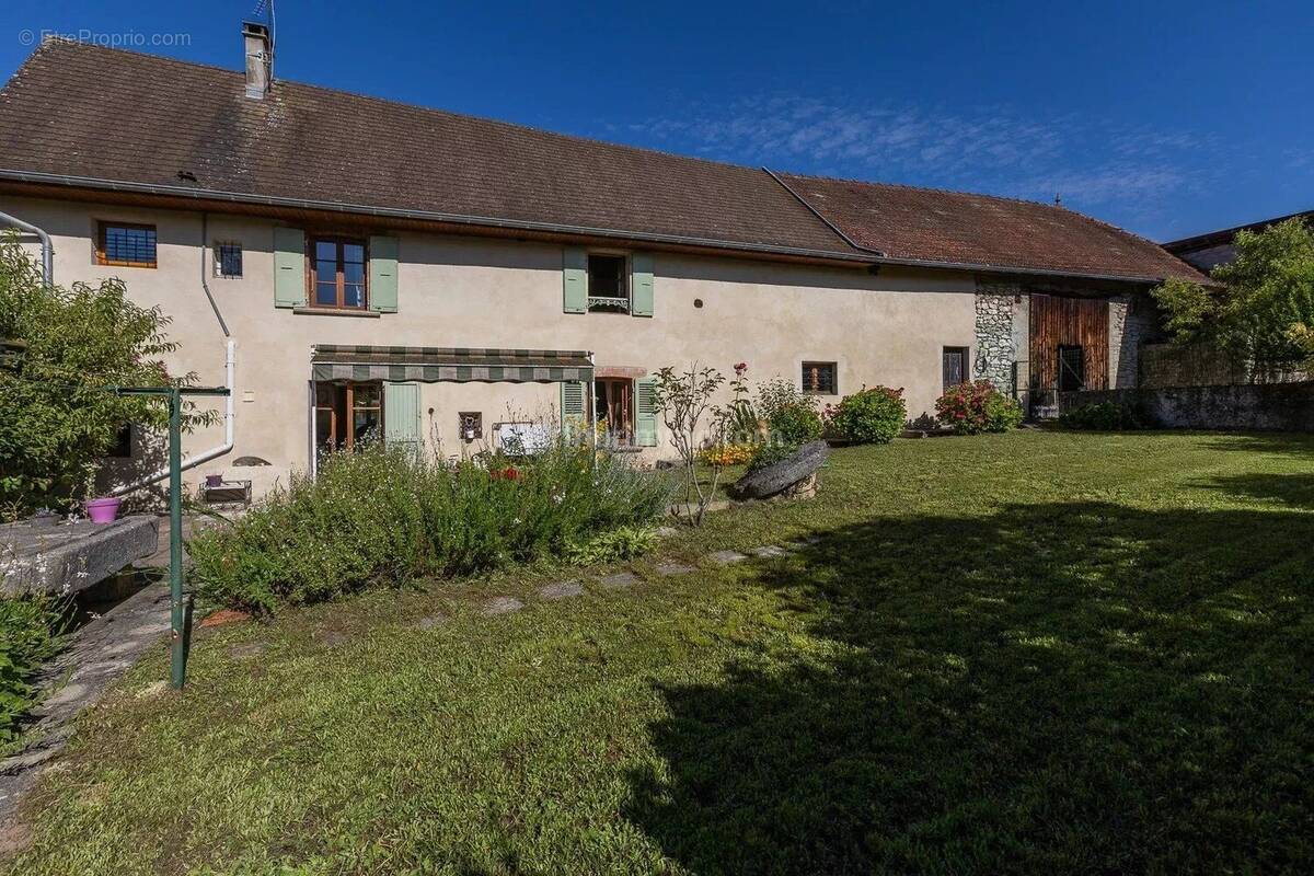 Maison à BREGNIER-CORDON