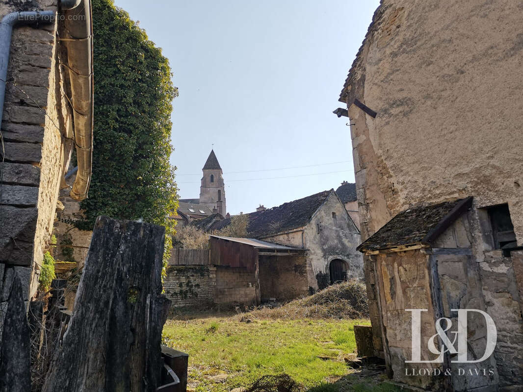 Maison à SAINT-SEINE-L'ABBAYE