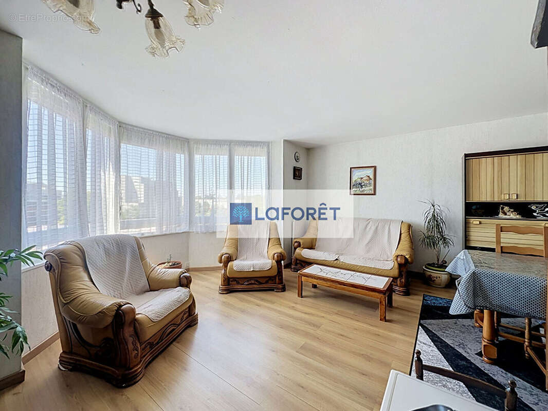 Appartement Sartrouville 4 pièce(s) 84.66 m2 - photo 2