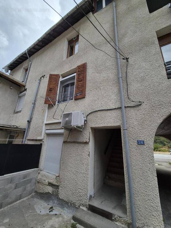 Appartement 60 m² à Livet-Et-Gavet  - photo 1