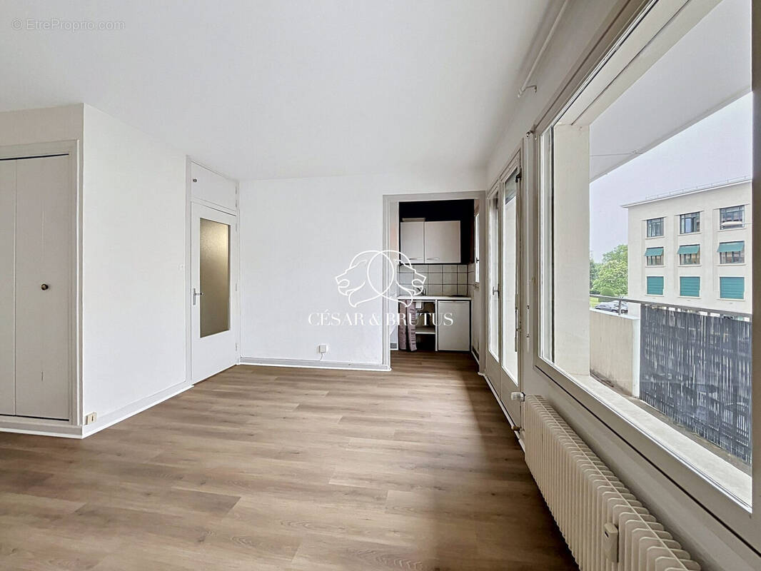 Appartement à LYON-8E
