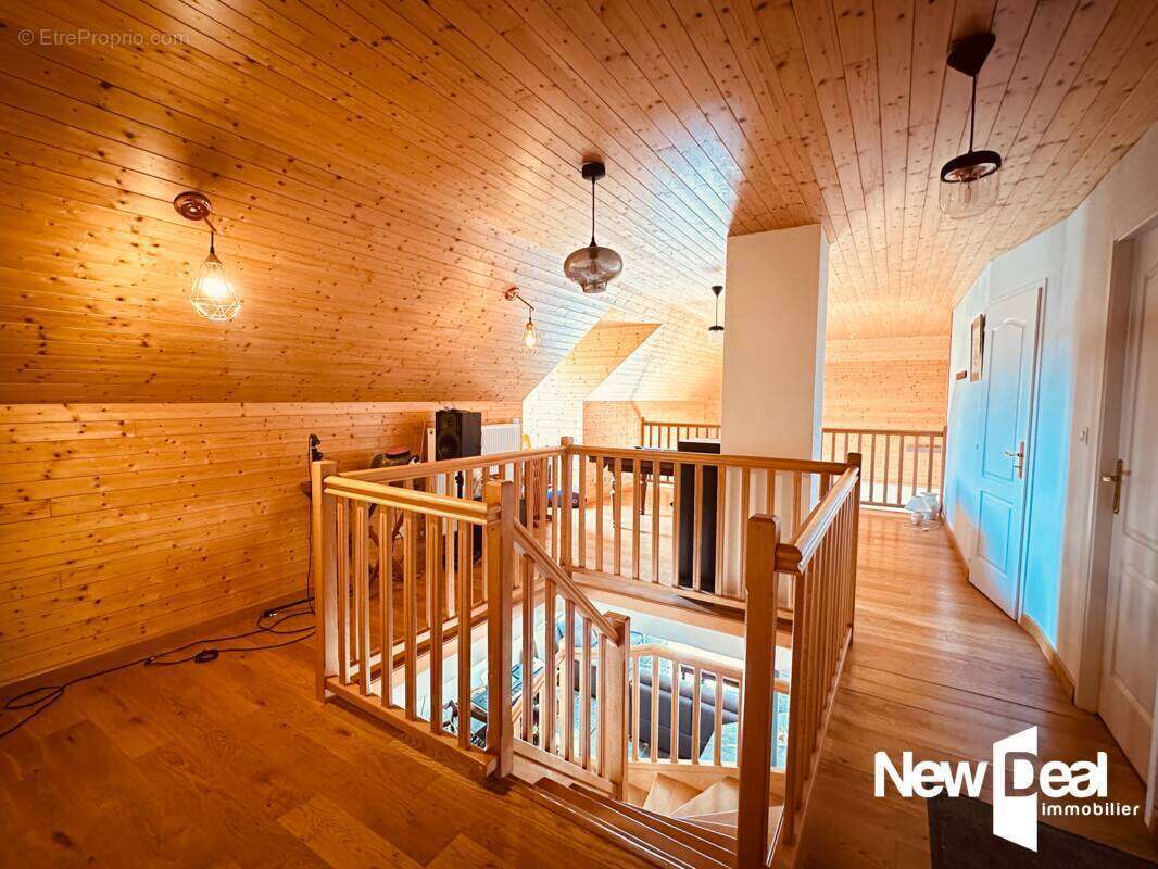 Exclusivite vallon du jour, maison de type 6 de 190 m2  habitables avec piscine edifiee sur 1159 m2 en impasse - photo 14