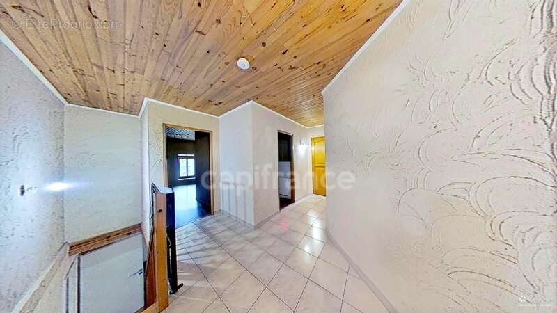 Maison à ETREPIGNEY